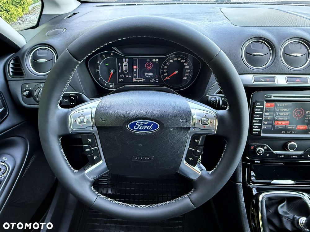 Ford S-Max - 26