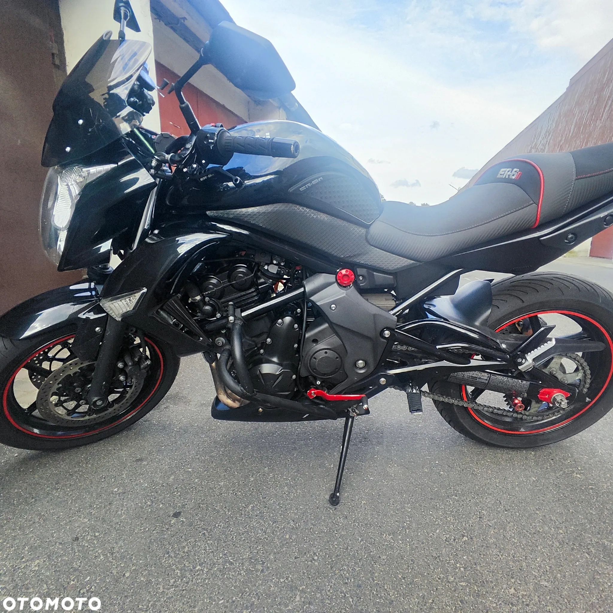Kawasaki ER - 1