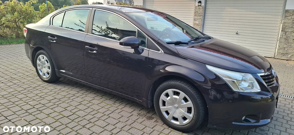Toyota Avensis 1.6 Luna - 6