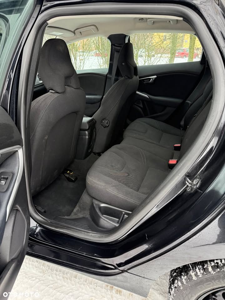Volvo V40 D2 Momentum - 6