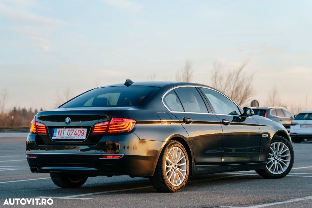 BMW Seria 5 520d Aut. Luxury Line - 3