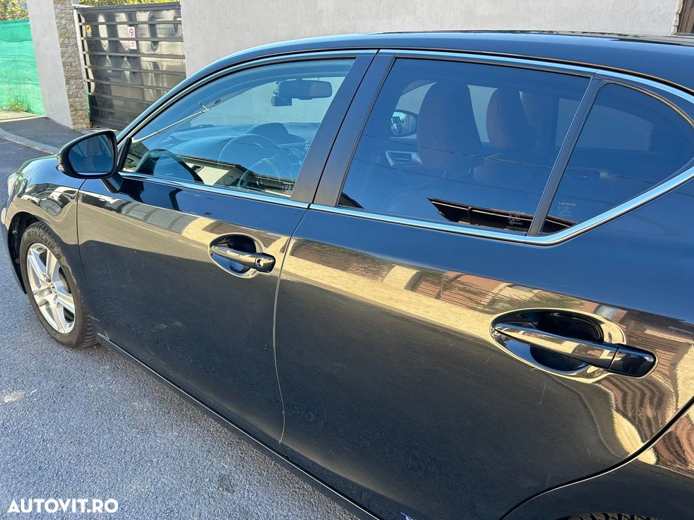 Lexus CT - 4