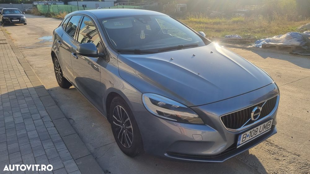 Volvo V40 D2 - 10