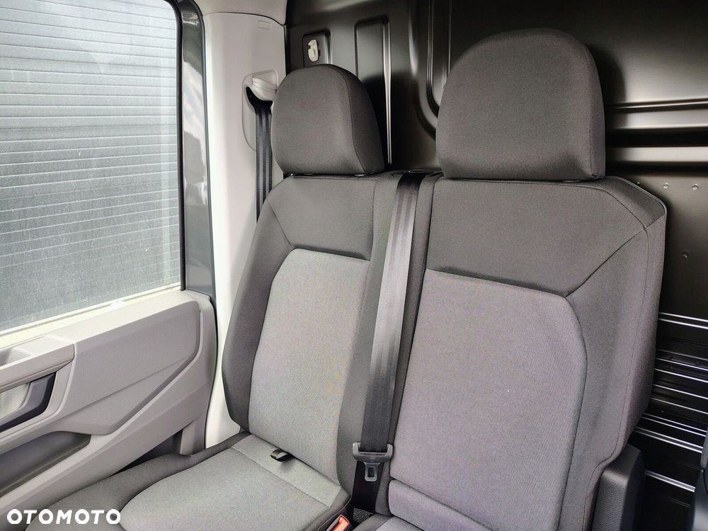 Volkswagen Crafter 35 2.0 TDI L4H3 4490 177KM AUTOMAT - 16