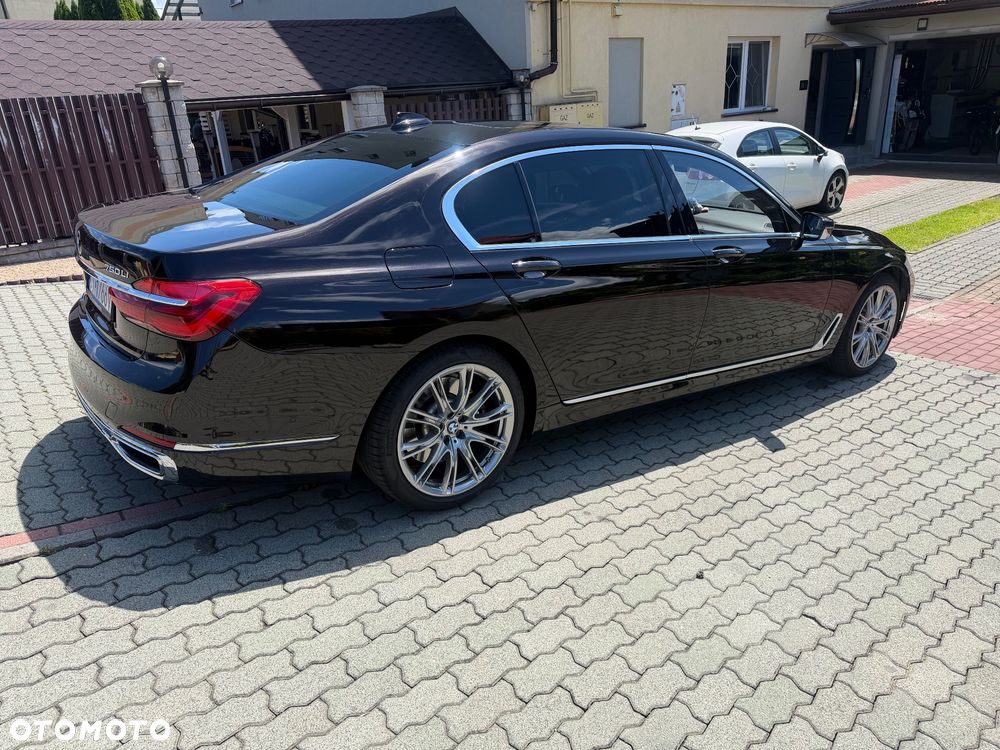 BMW Seria 7 750Li xDrive - 3