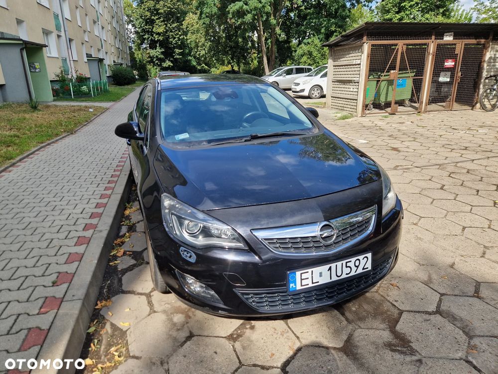 Opel Astra 1.6 T Cosmo - 12