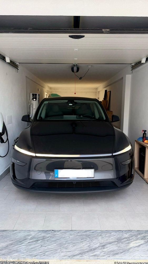 Tesla Model Y Tração Traseira - 2