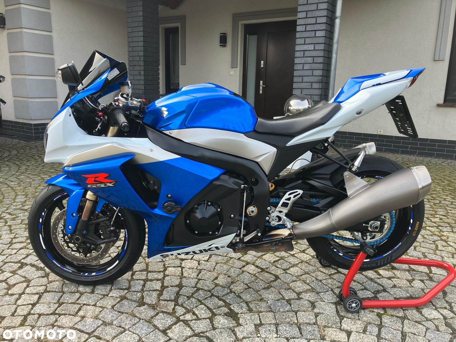Suzuki GSX-R - 30
