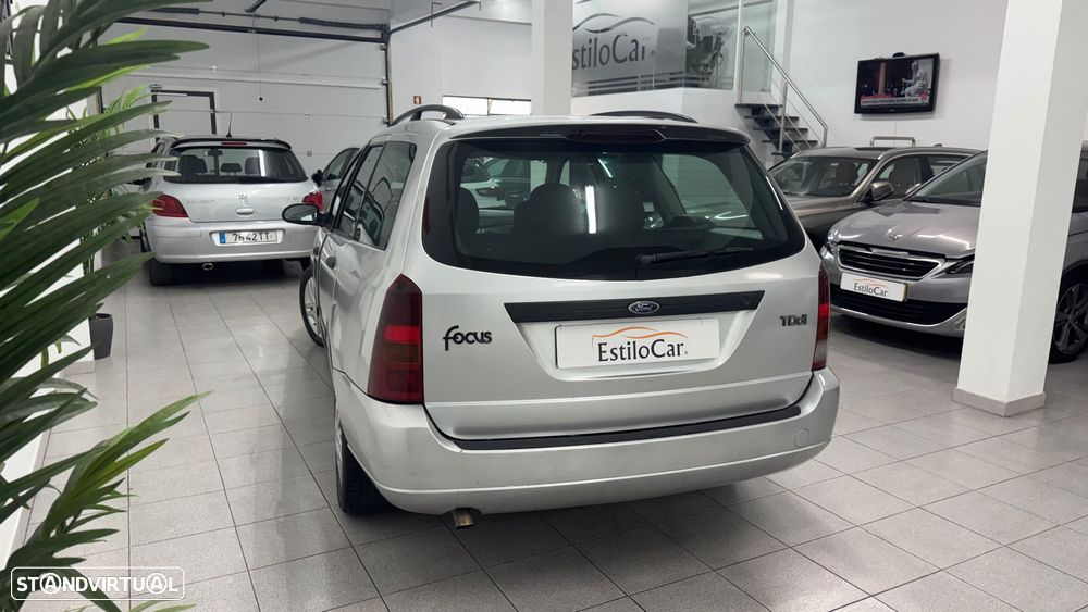 Ford Focus SW 1.8 TDdi Ghia - 4