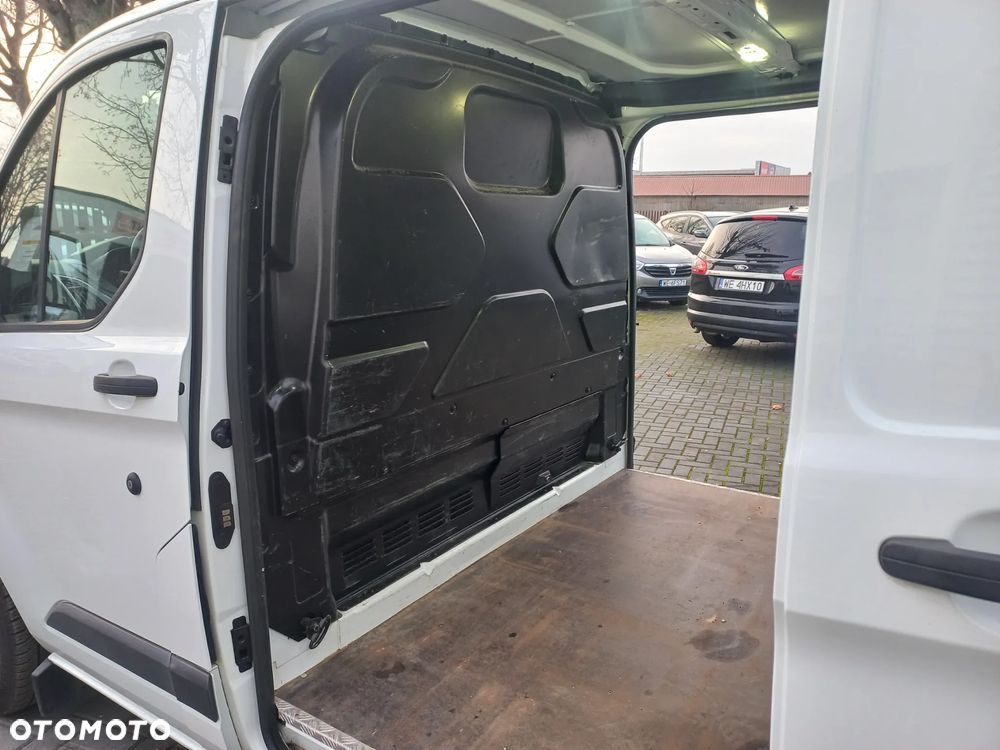 Ford Transit Custom - 11