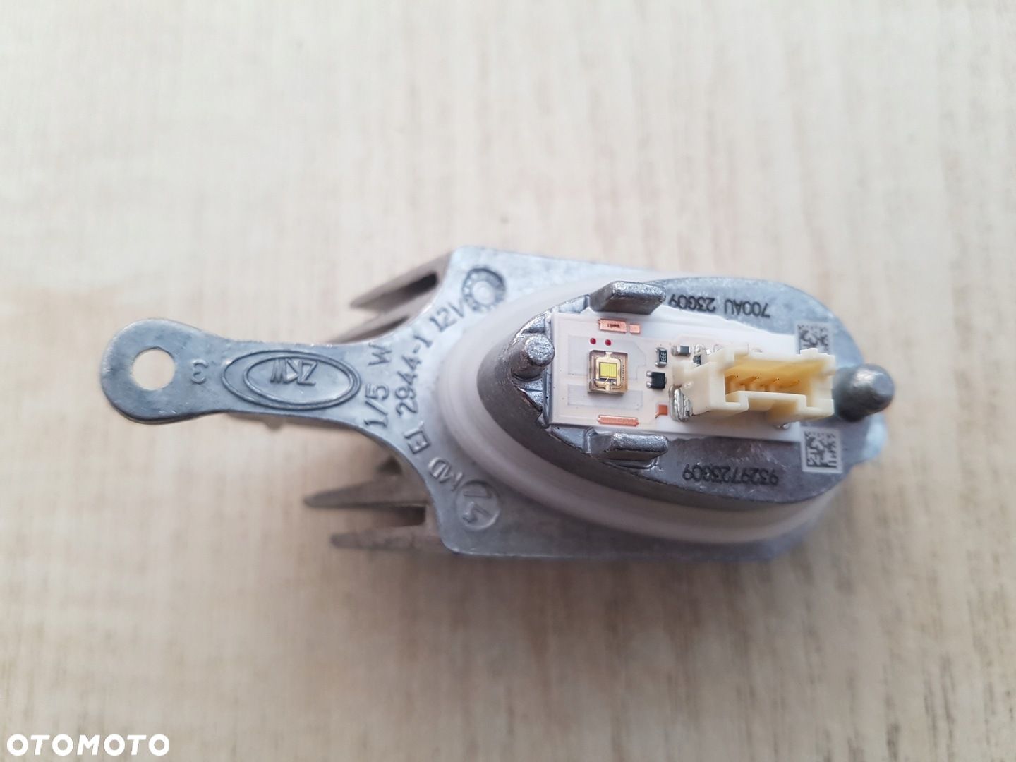 AUDI A1 moduł LED świateł dziennych 8X0998475 - 1