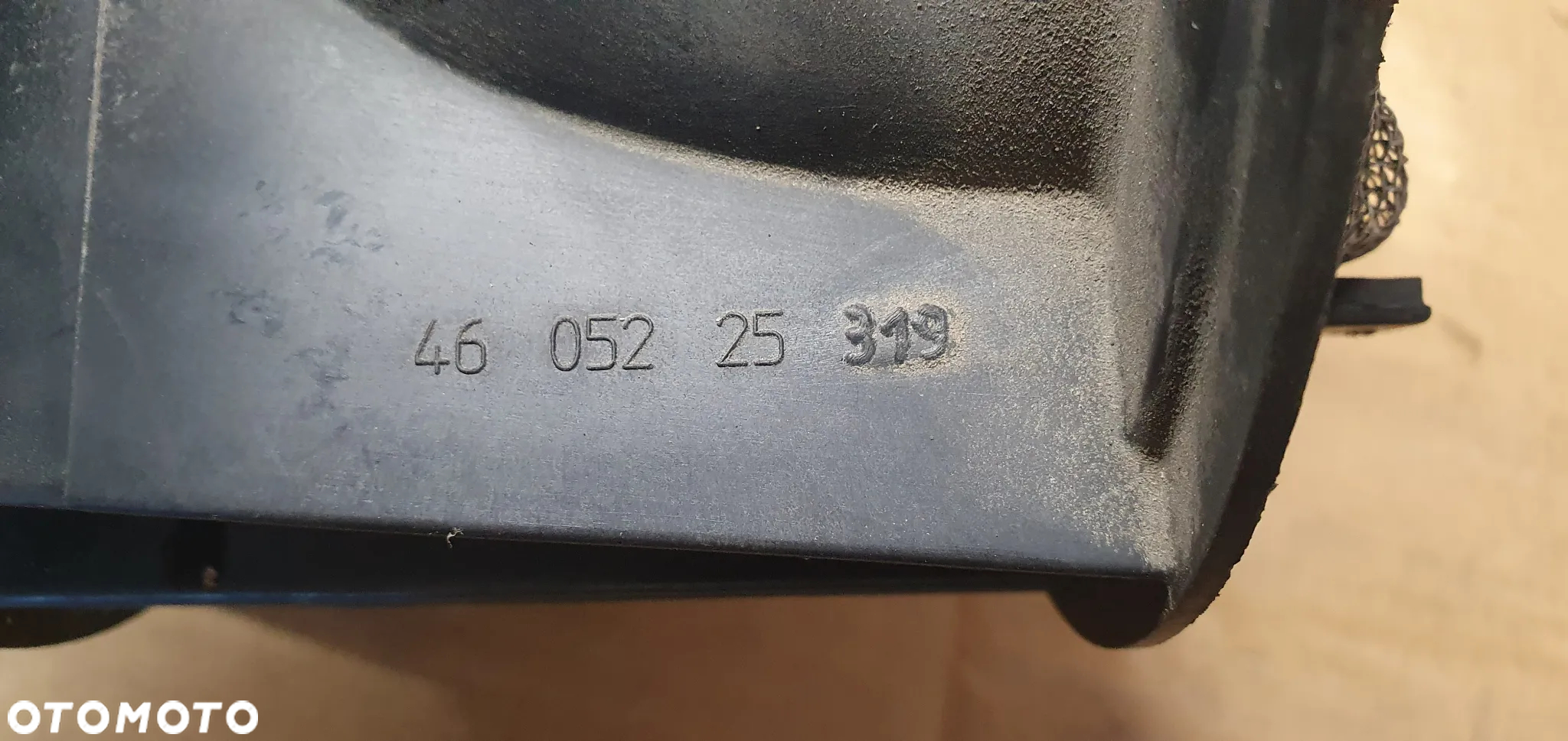 Przepływomierz powietrza Audi A8 D3 4.2 TDI 057906461F - 8