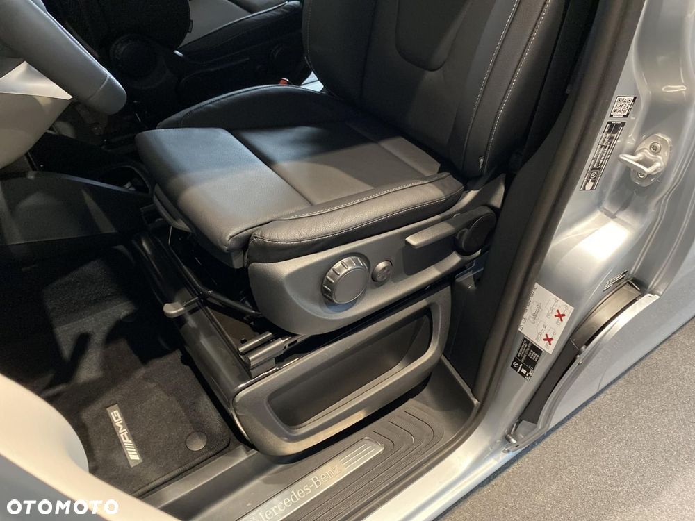 Mercedes-Benz Klasa V - 17