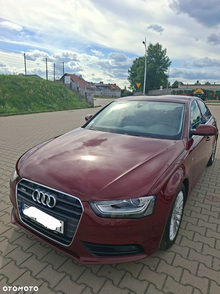 Audi A4 Limousine - 1