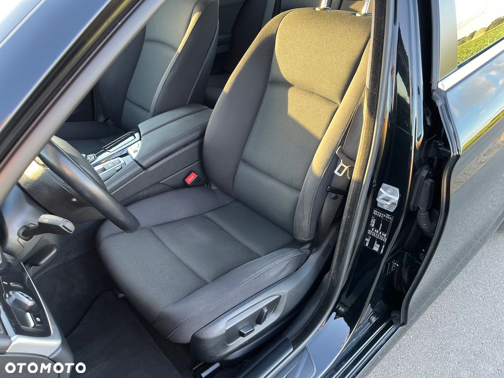 BMW Seria 5 518d Sport - 19