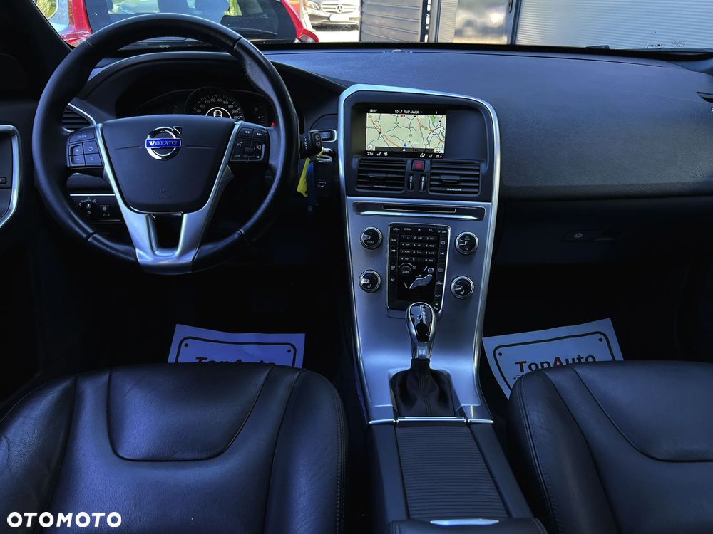 Volvo XC 60 D4 Momentum - 35