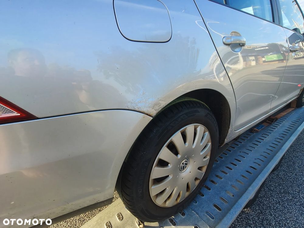 Volkswagen Golf 1.9 TDI DPF Comfortline - 6