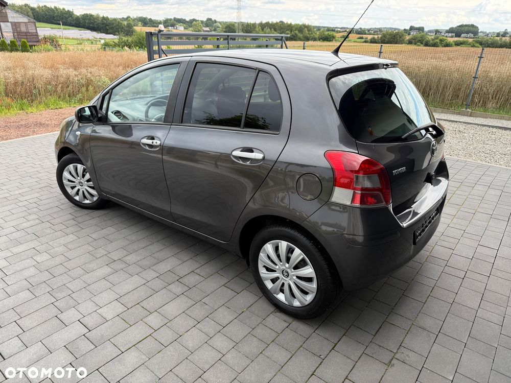Toyota Yaris - 6