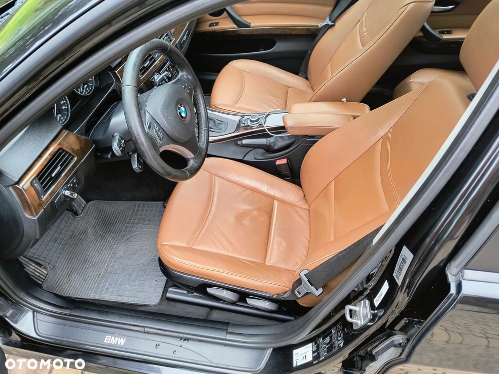 BMW Seria 3 318i Edition Exclusive - 12
