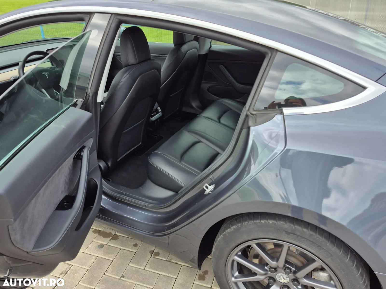 Tesla Model 3 Langstreckenbatterie Allradantrieb Dual Motor - 8