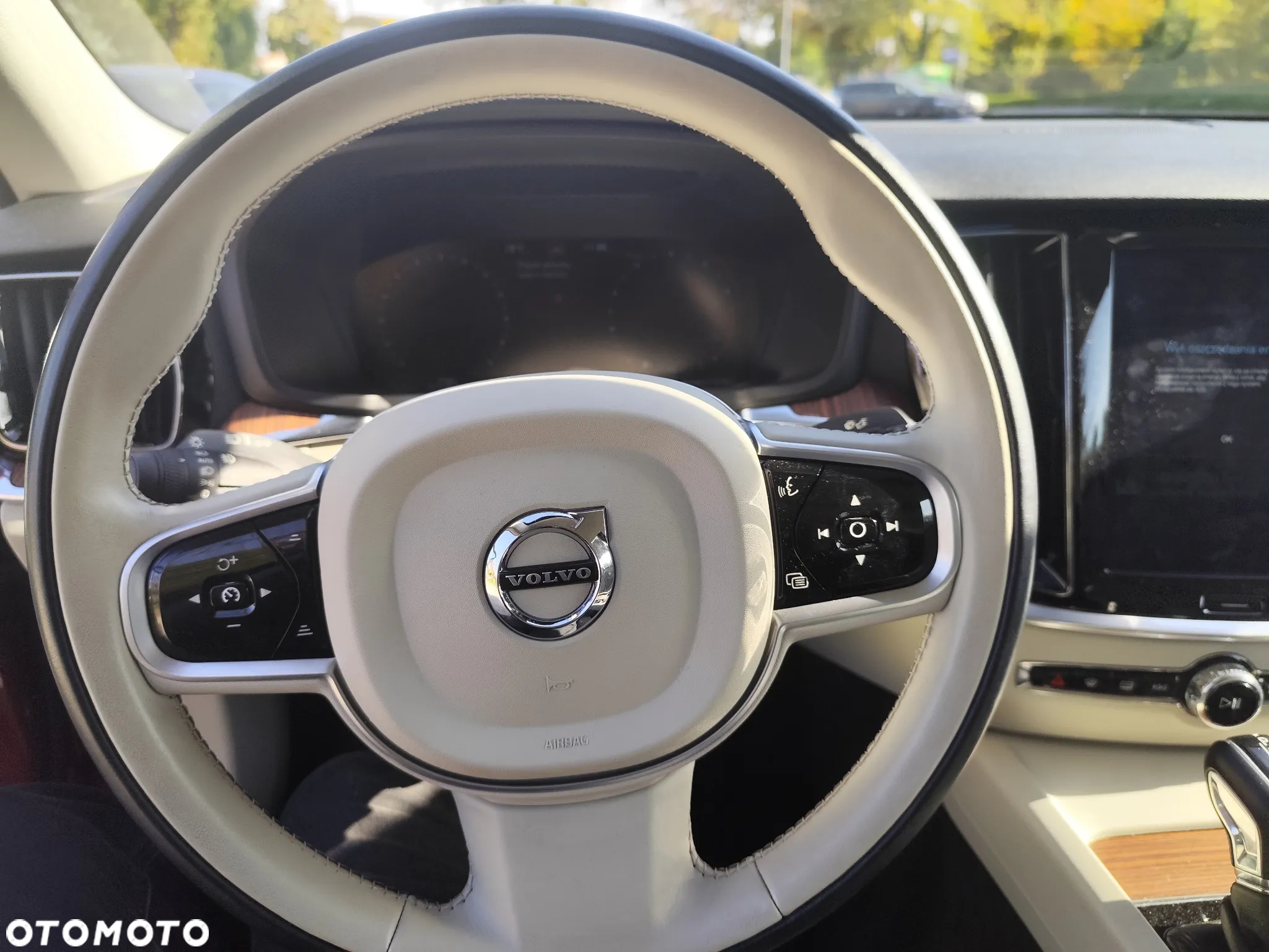 Volvo S60 T5 Momentum Pro - 22