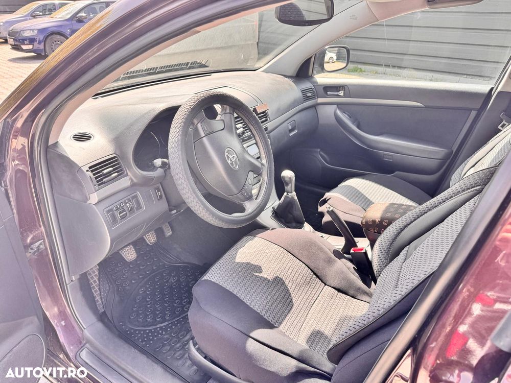 Toyota Avensis 2.0 Luxury - 7