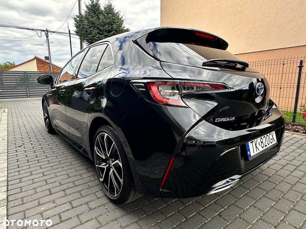 Toyota Corolla 2.0 Hybrid Executive - 8