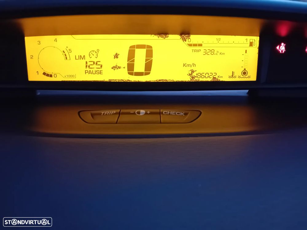 Citroën C4 1.6 HDi Business - 17