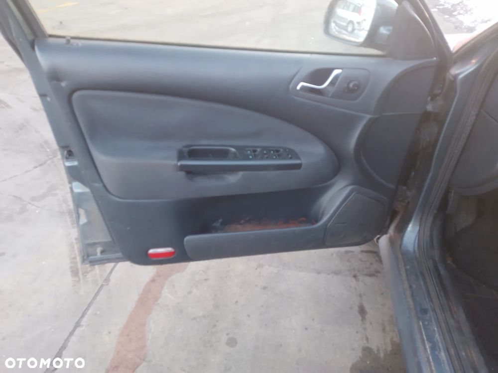 SKODA OCTAVIA I  00-10 1.6 BFQ    LUSTERKO ZEWNĘTRZNE PRAWE LEWE     9901 - 23