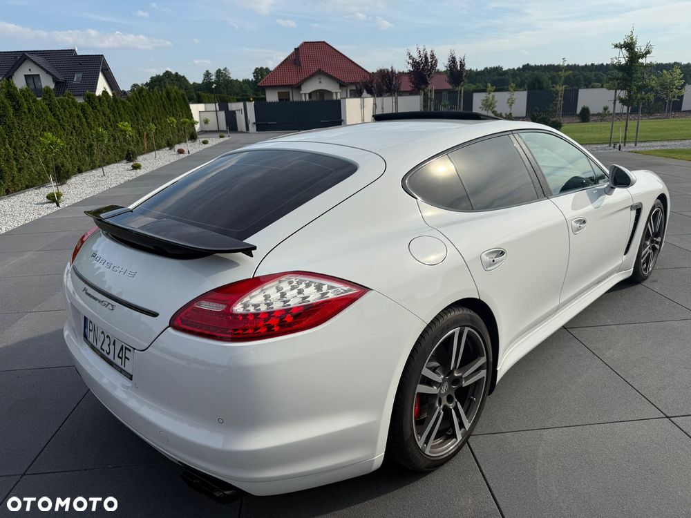 Porsche Panamera GTS - 20