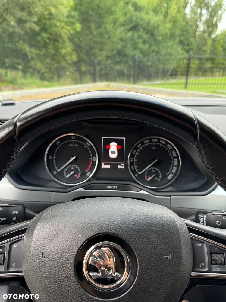 Skoda Superb 1.6 TDI Ambition DSG - 11