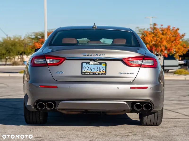 Maserati Quattroporte - 9