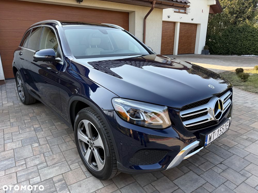 Mercedes-Benz GLC 300 4Matic 9G-TRONIC Exclusive - 37