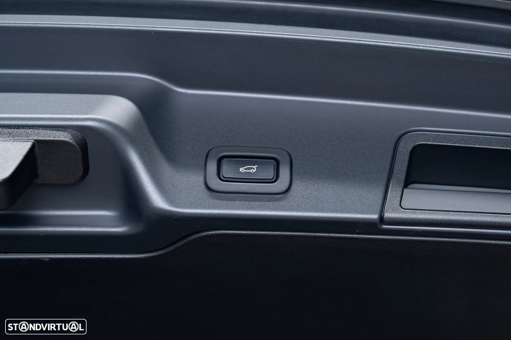 Land Rover Range Rover Evoque 1.5 P300e AWD R-Dynamic SE Auto - 13