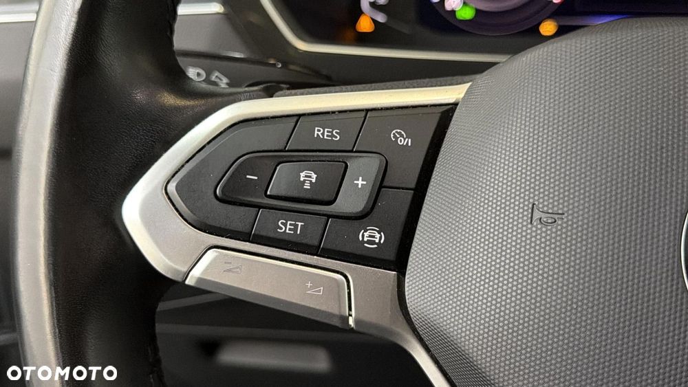 Volkswagen Tiguan 2.0 TDI SCR Elegance DSG - 27