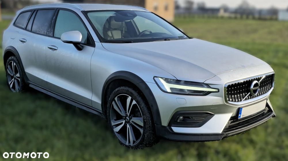 Volvo V60 B4 D Momentum Pro - 4