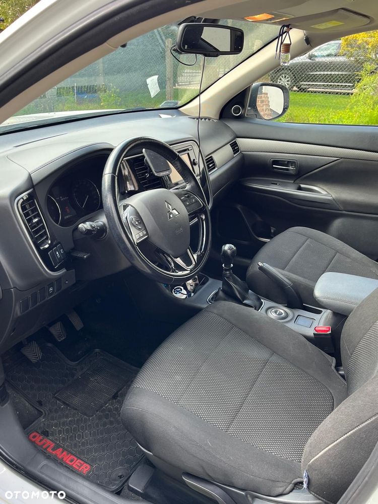 Mitsubishi Outlander 2.2 DID Intense + 4WD - 9