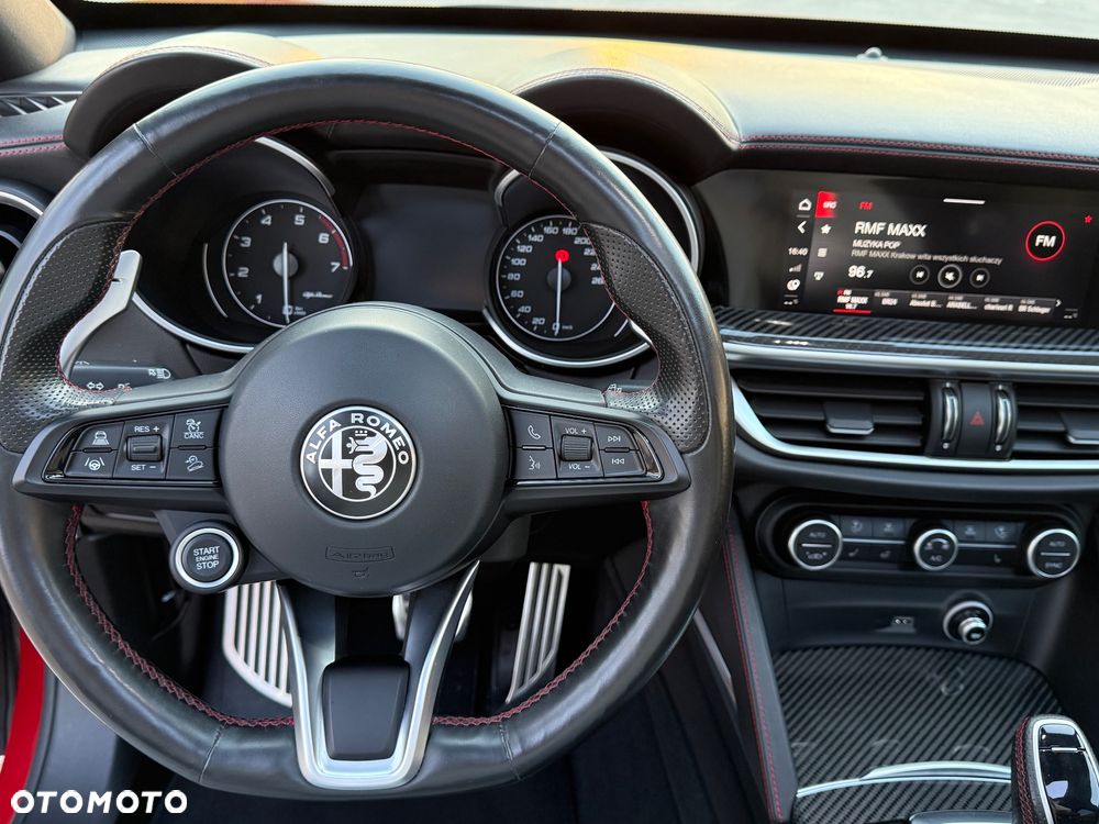 Alfa Romeo Stelvio 2.0 Turbo 16V AT8-Q4 Veloce Ti - 13