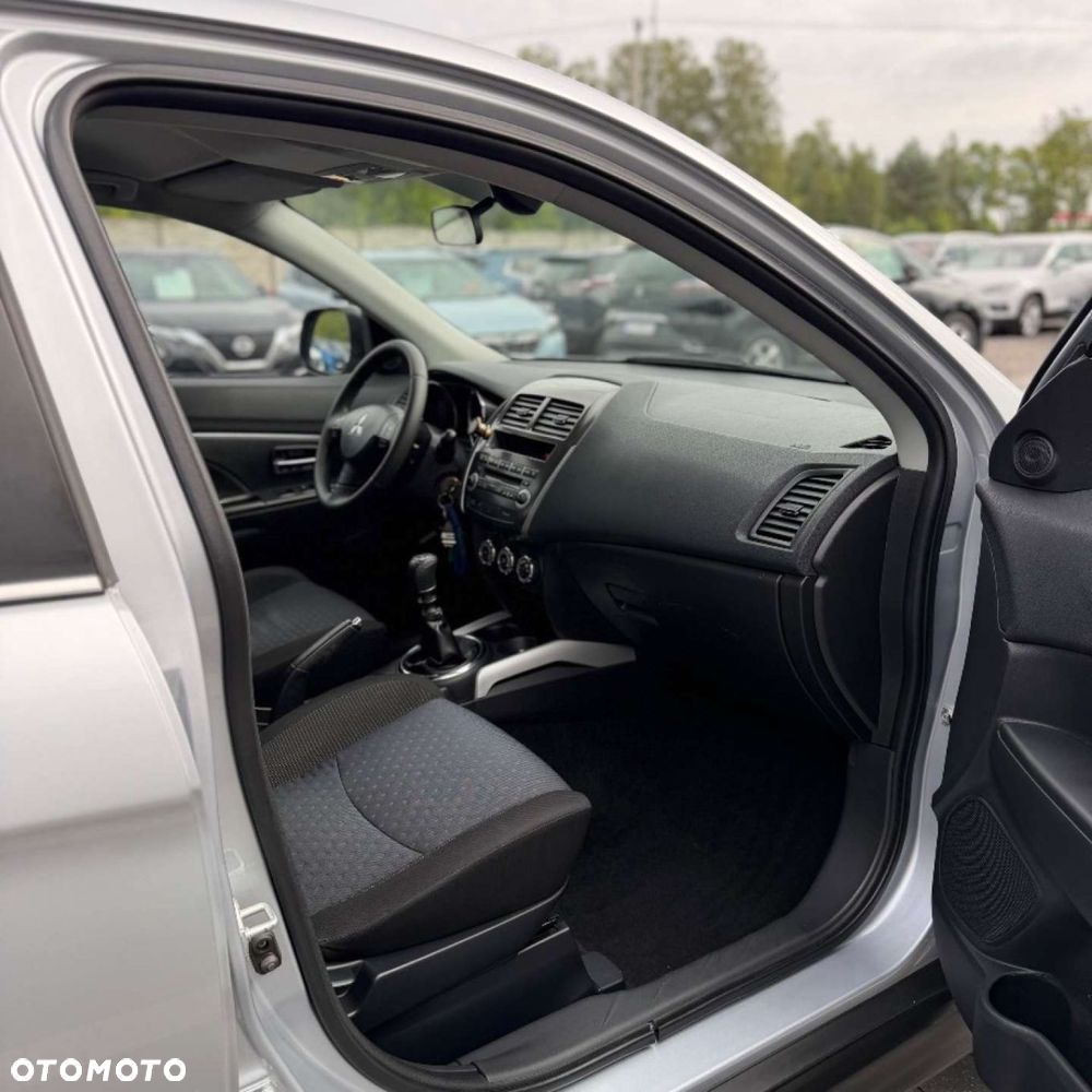 Mitsubishi ASX - 15