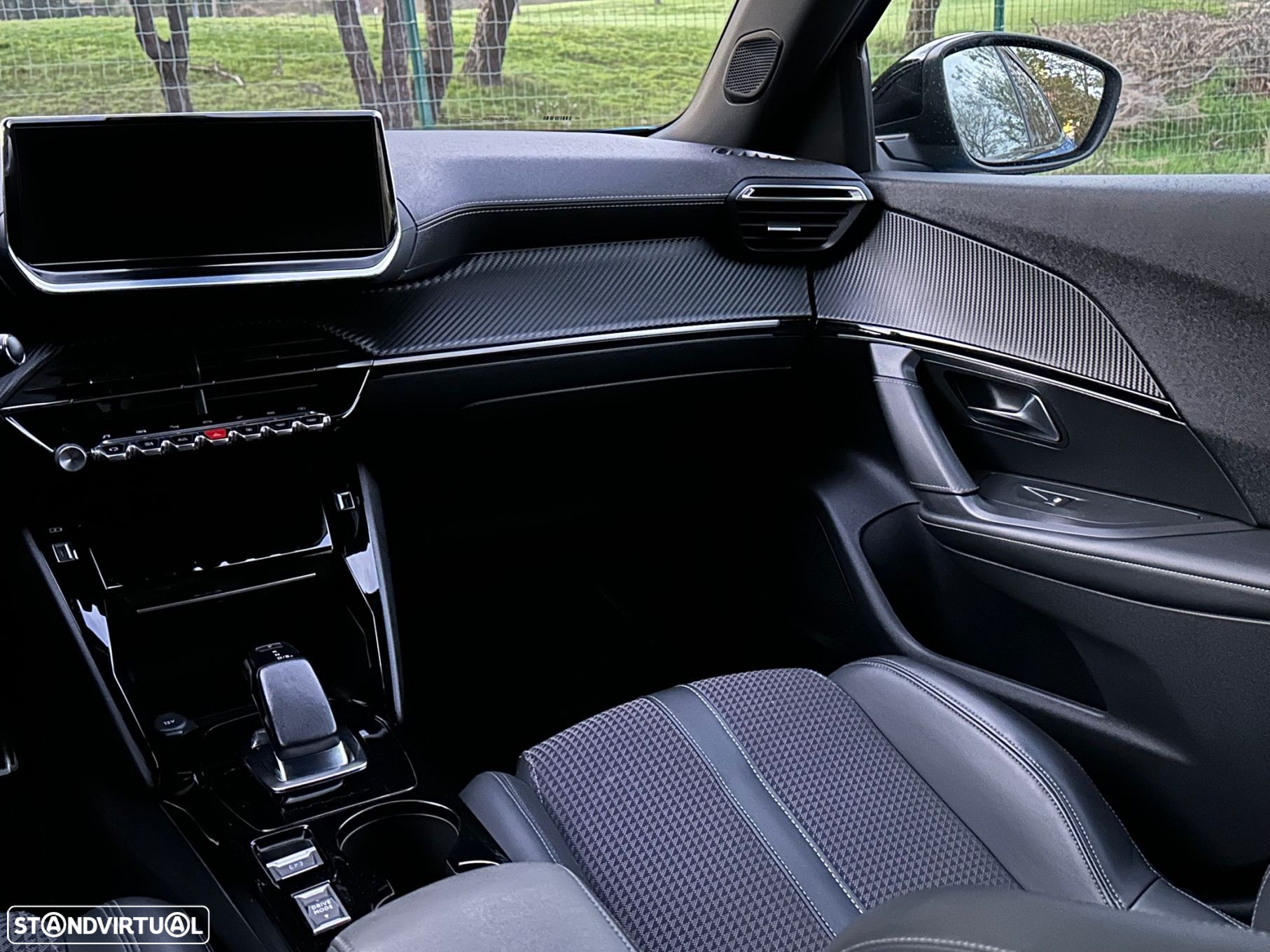 Peugeot e-2008 50 kWh GT Line - 27