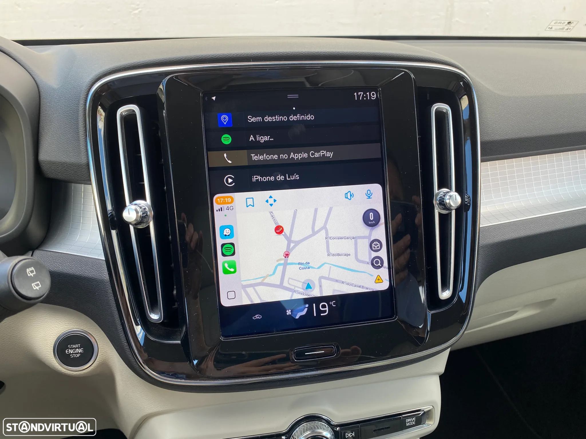 Volvo XC 40 2.0 D3 Momentum Plus Geartronic - 11