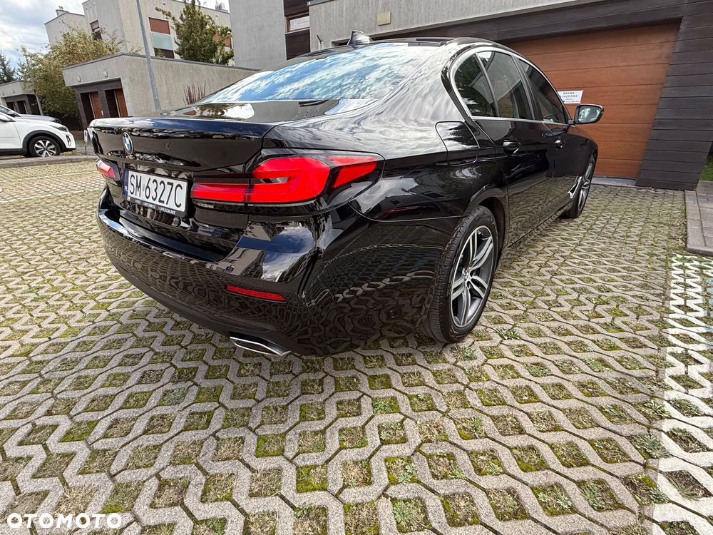 BMW Seria 5 520d xDrive - 4