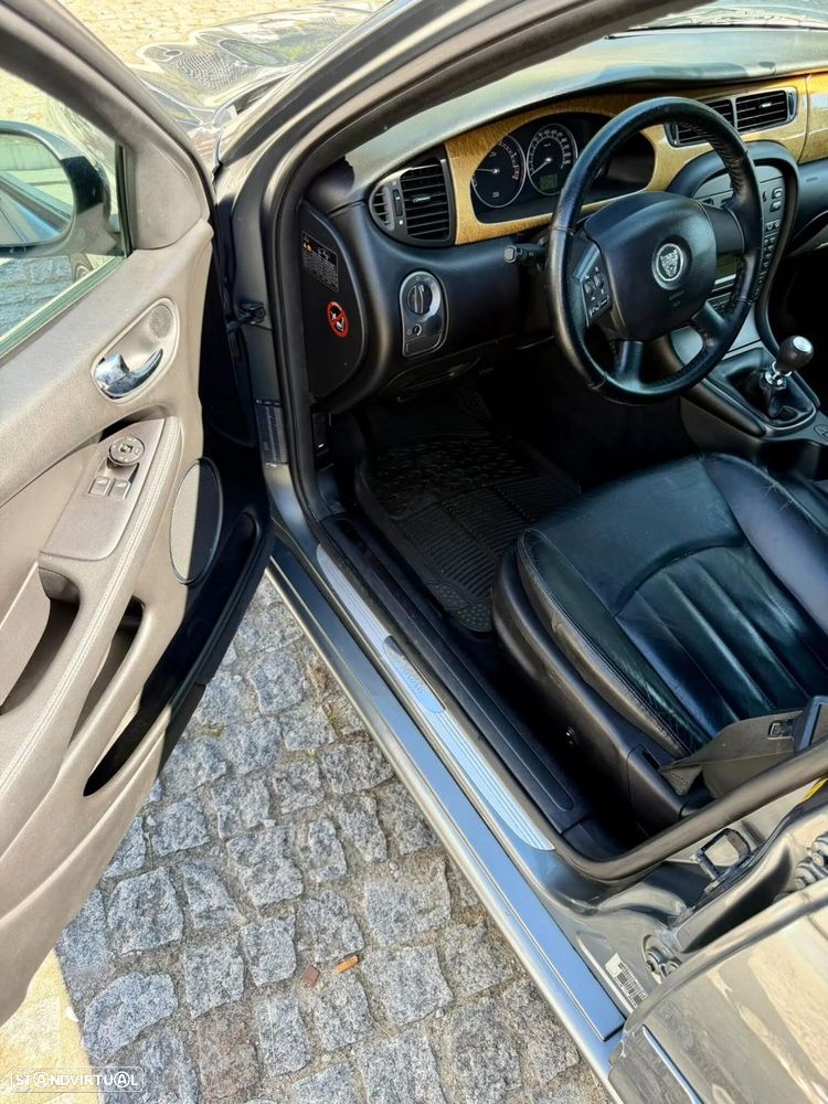 Jaguar X-Type 2.0 Executive - 7