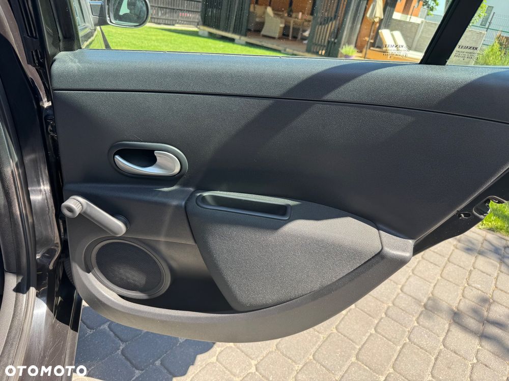 Renault Clio - 13