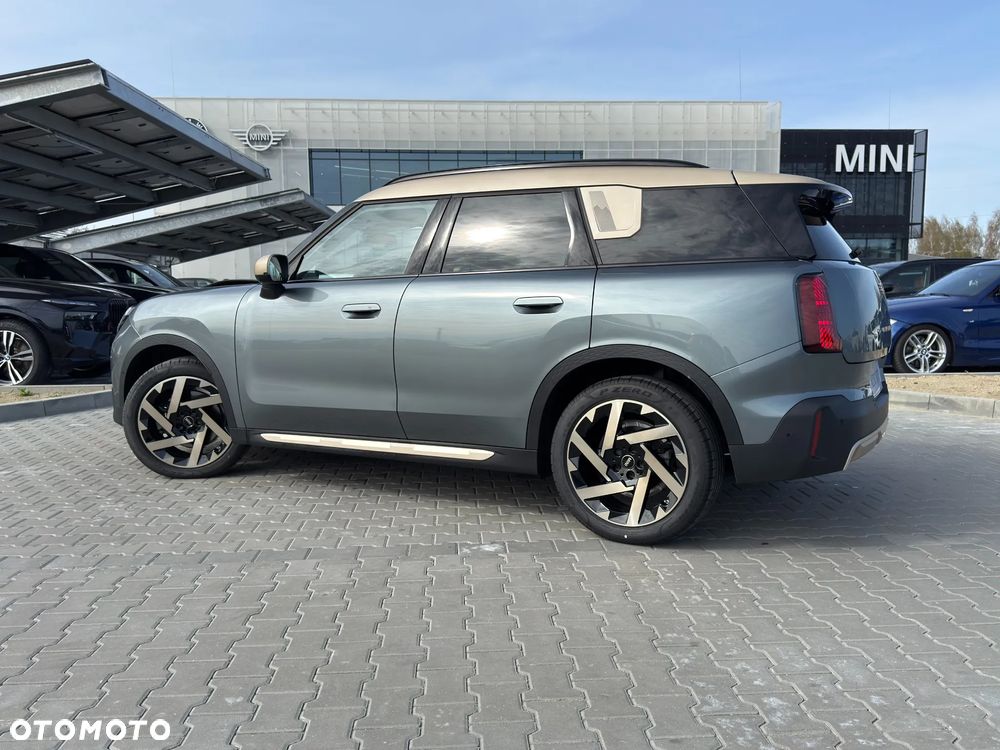 MINI Countryman C mHEV Linia Favoured - 7
