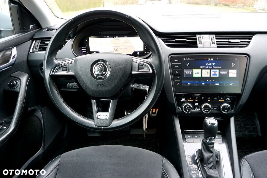 Skoda Octavia 2.0 TDI 4x4 DSG Scout - 30