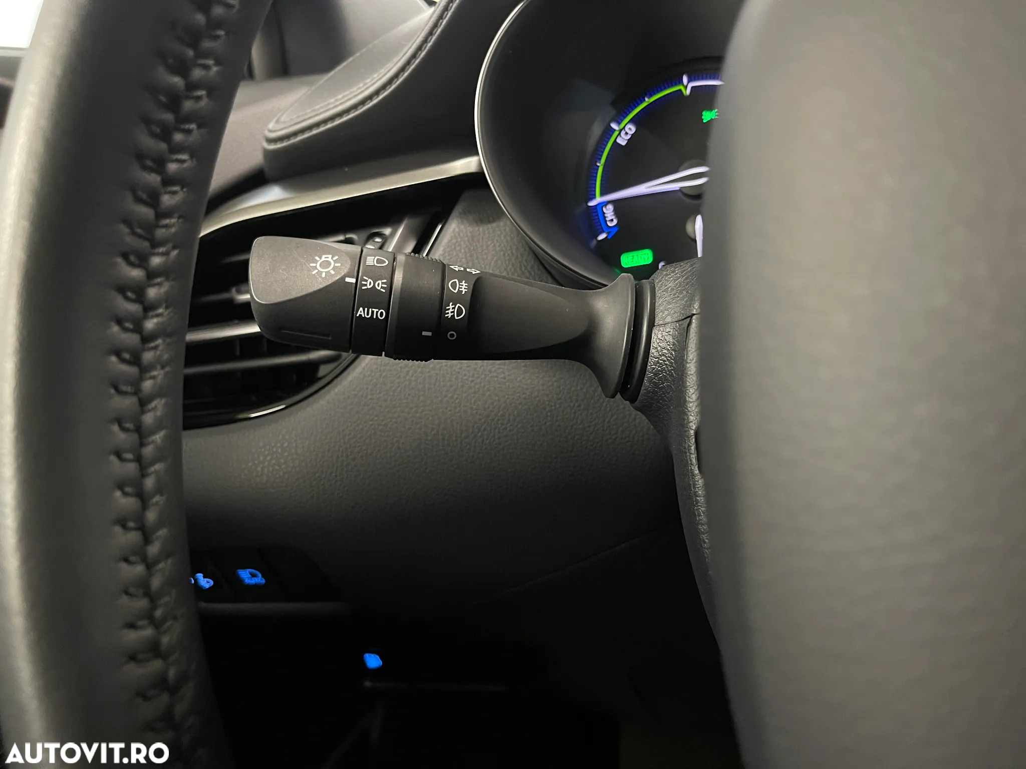 Toyota C-HR 2.0 HSD 184 CP 4x2 CVT Style - 22