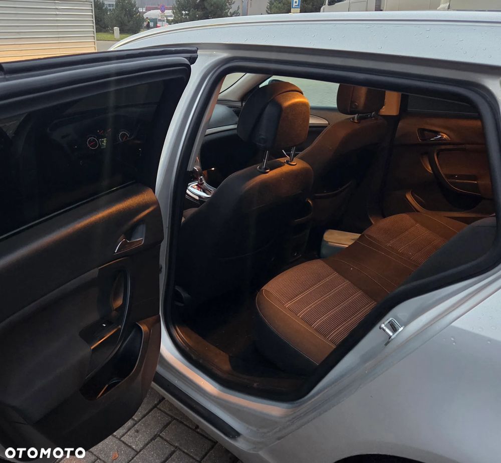 Opel Insignia - 8