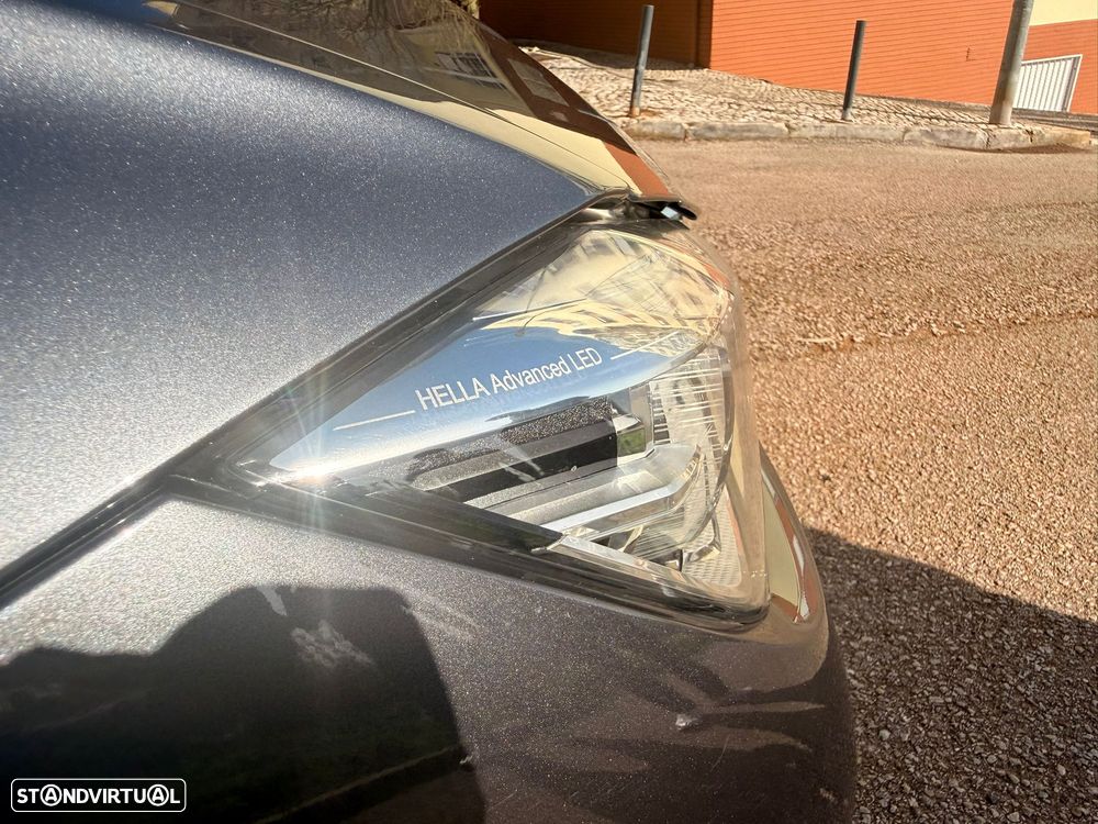 BMW 330 e iPerformance - 11