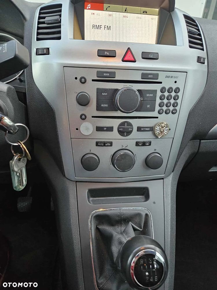 Opel Zafira - 9
